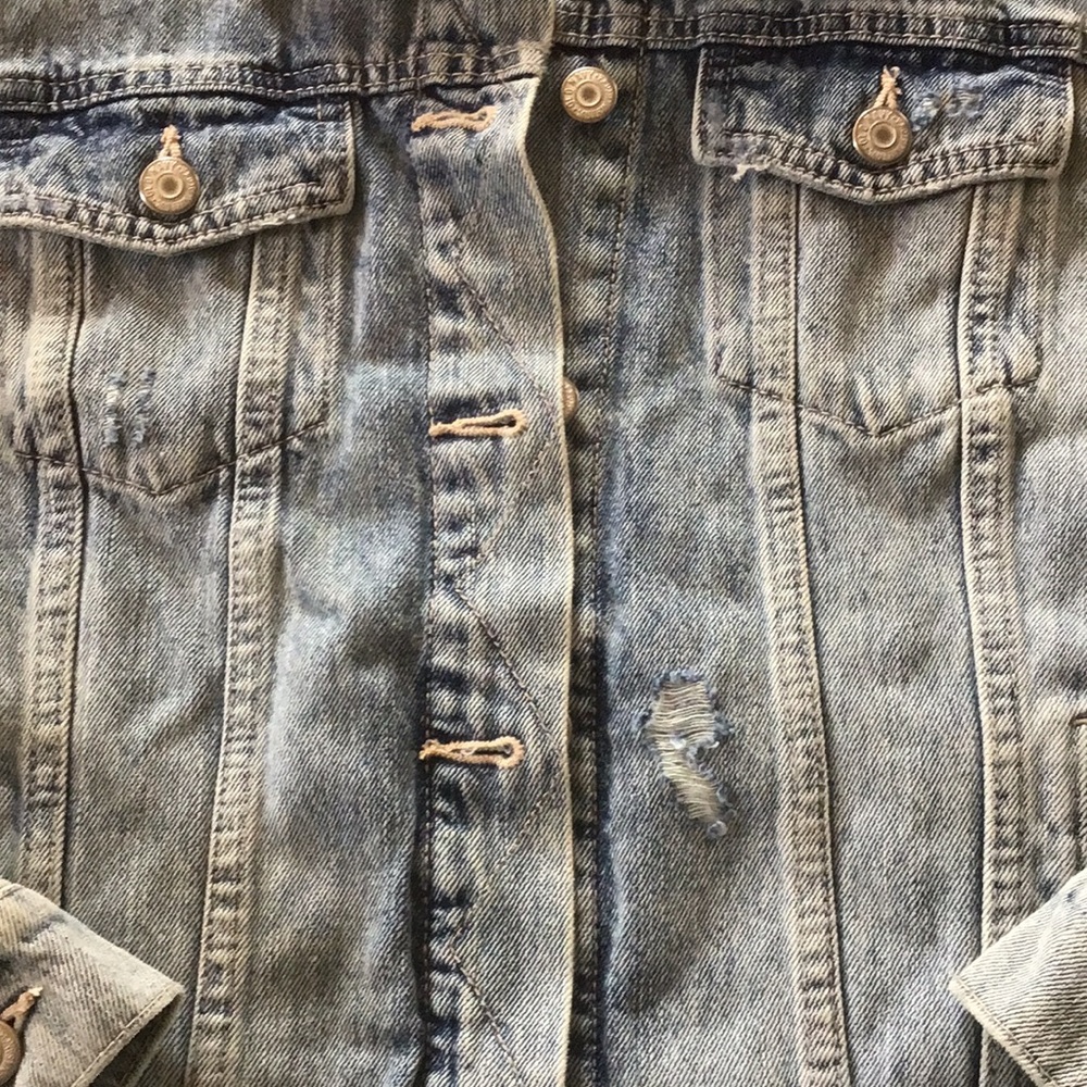 Light Blue Denim Jacket medium - Picture 3 of 5